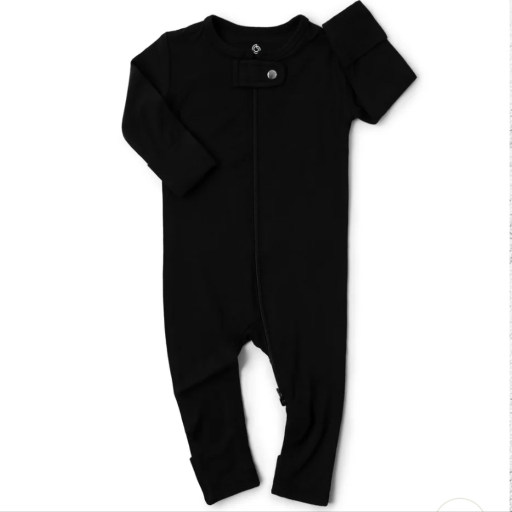 BabyBreez black luxie sleeper